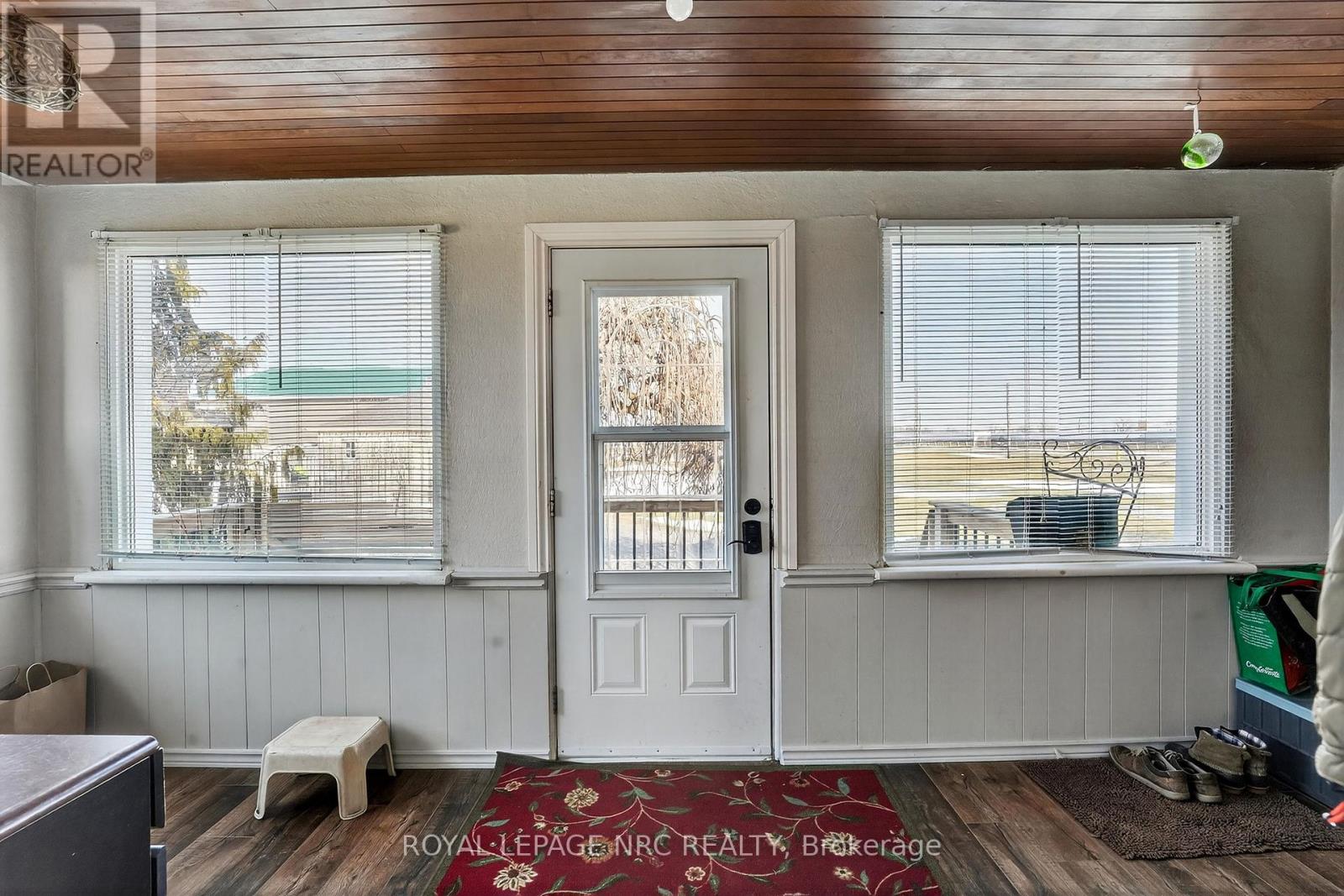 594 Niagara Stone Road, Niagara-On-The-Lake, Ontario  L0S 1J0 - Photo 9 - X12864070