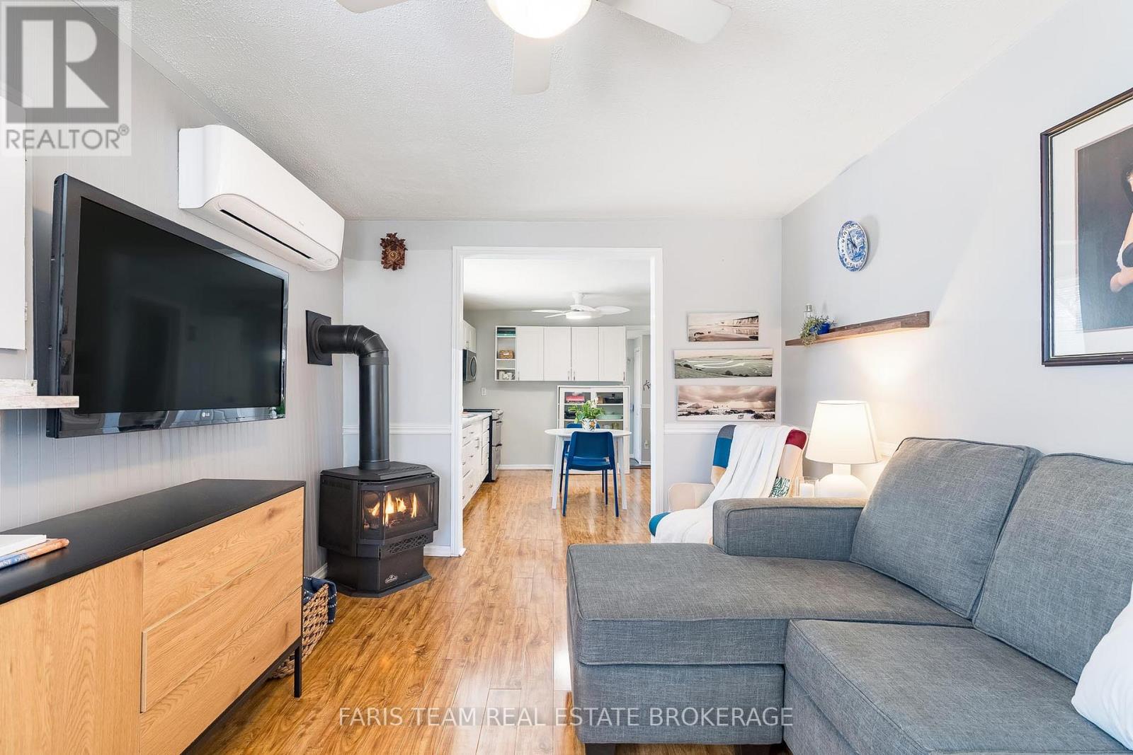 306 Ouida Street, Tay, Ontario  L0K 2C0 - Photo 10 - S13021234