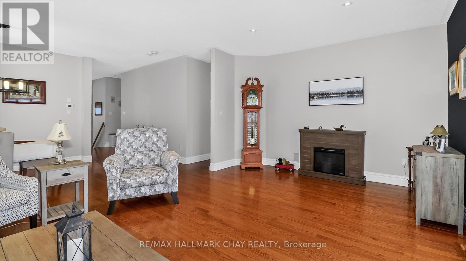 205 Country Lane, Clearview, Ontario  L0M 1S0 - Photo 15 - S13021438