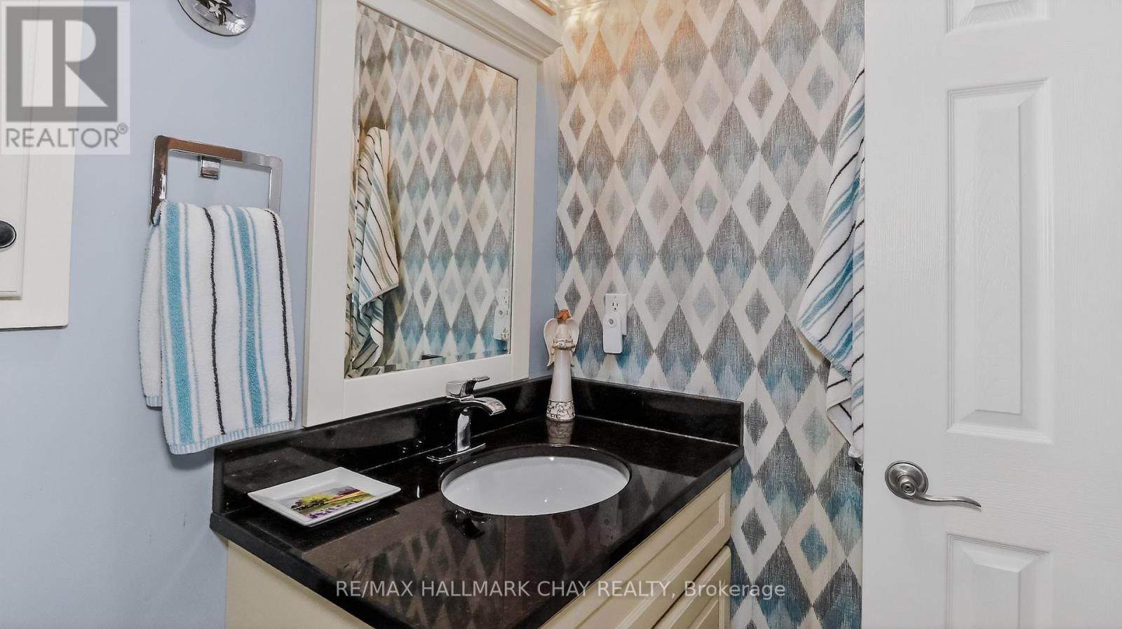 205 Country Lane, Clearview, Ontario  L0M 1S0 - Photo 24 - S13021438