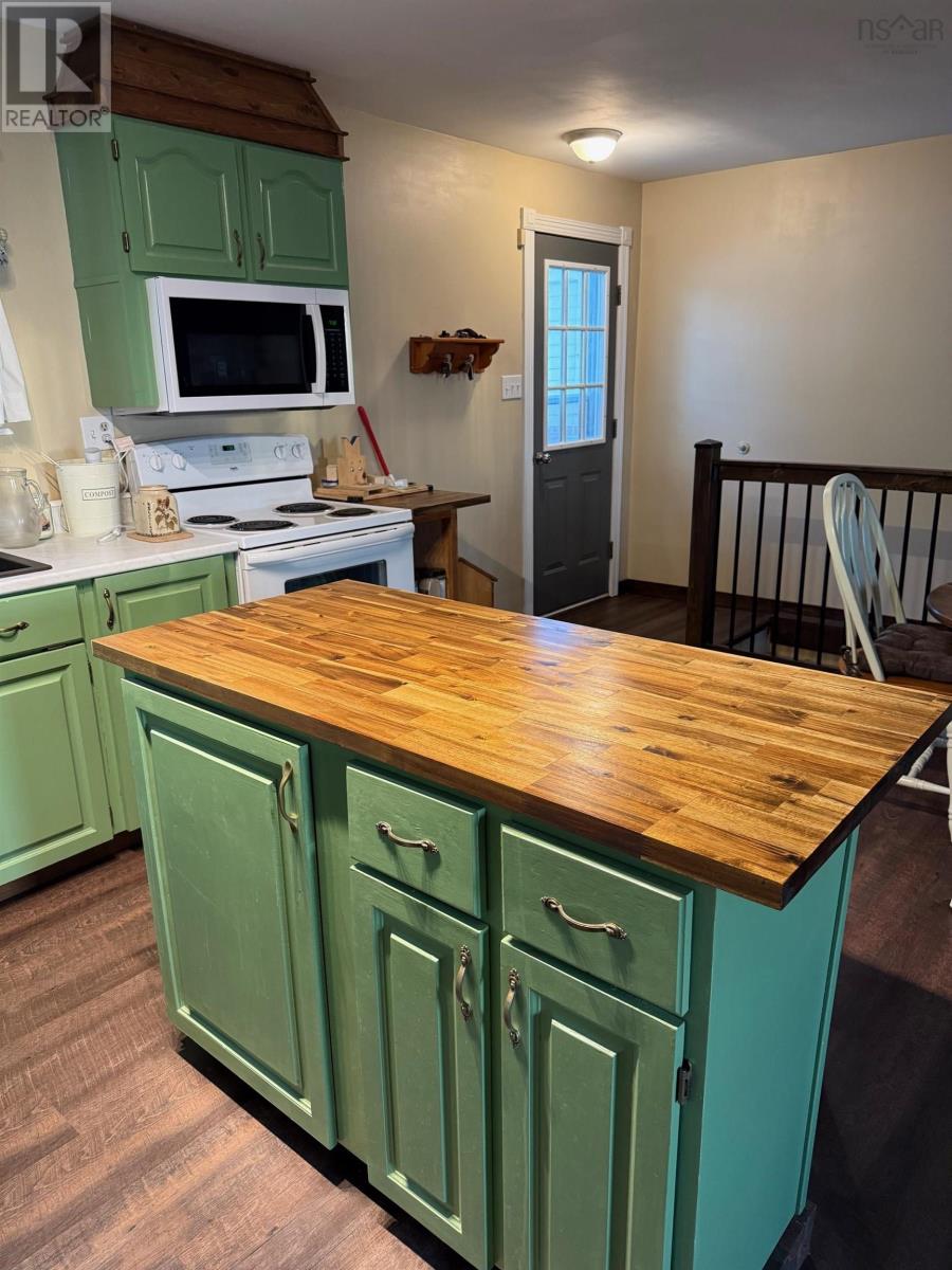 1668 Mackay Street, Westville, Nova Scotia  B0K 2A0 - Photo 16 - 202602471