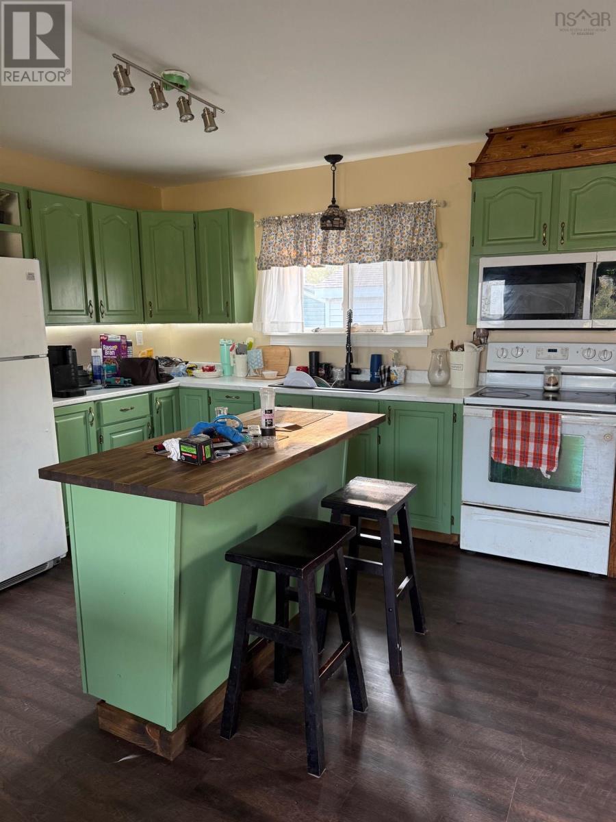 1668 Mackay Street, Westville, Nova Scotia  B0K 2A0 - Photo 8 - 202602471