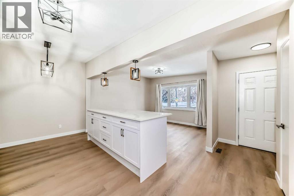 7406-7408 Hunterfield Road NW, Calgary, Alberta  T2K 4L1 - Photo 8 - A2276447