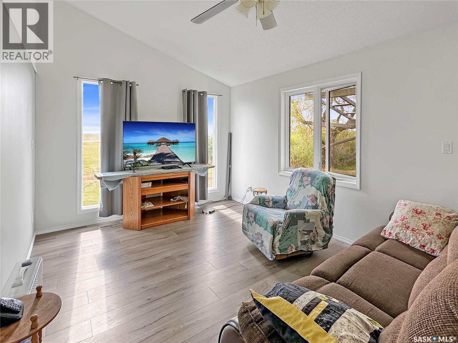 Racine Acreage, Abernethy Rm No. 186, Saskatchewan  S0G 0C0 - Photo 14 - SK027806