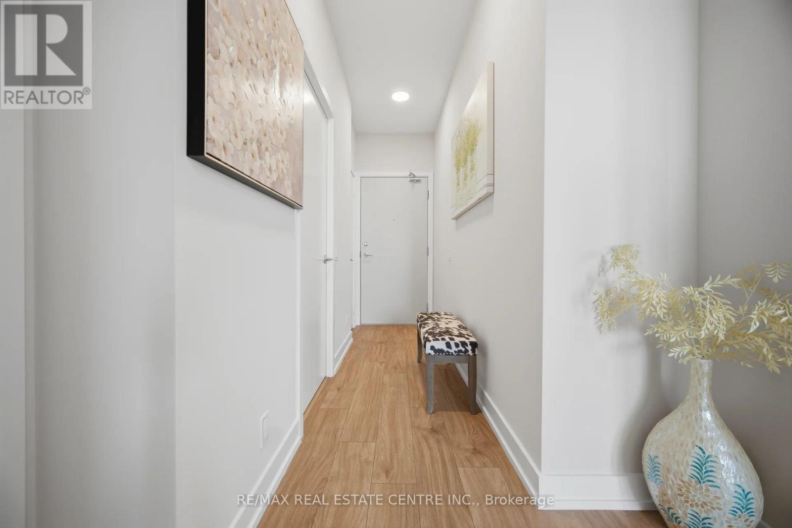 901 - 215 Veterans Drive, Brampton, Ontario  L7A 5L6 - Photo 4 - W13021294