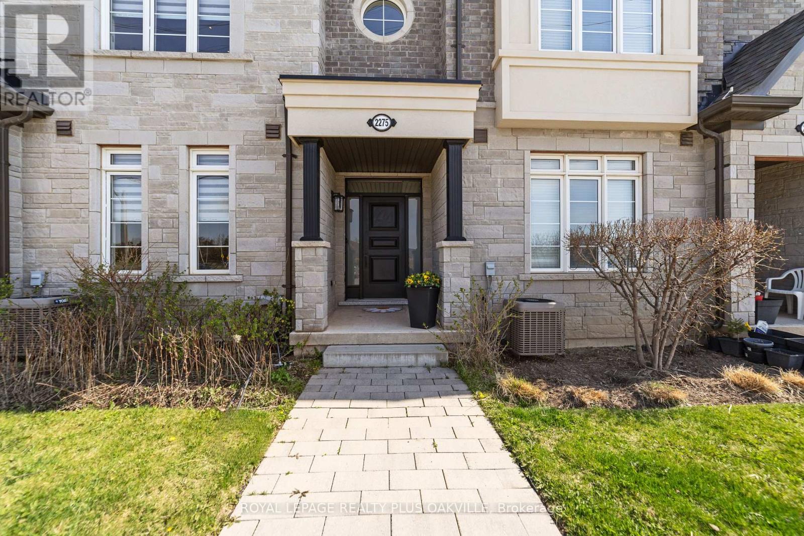 2275 Khalsa Gate, Oakville, Ontario  L6M 1P4 - Photo 2 - W13021330