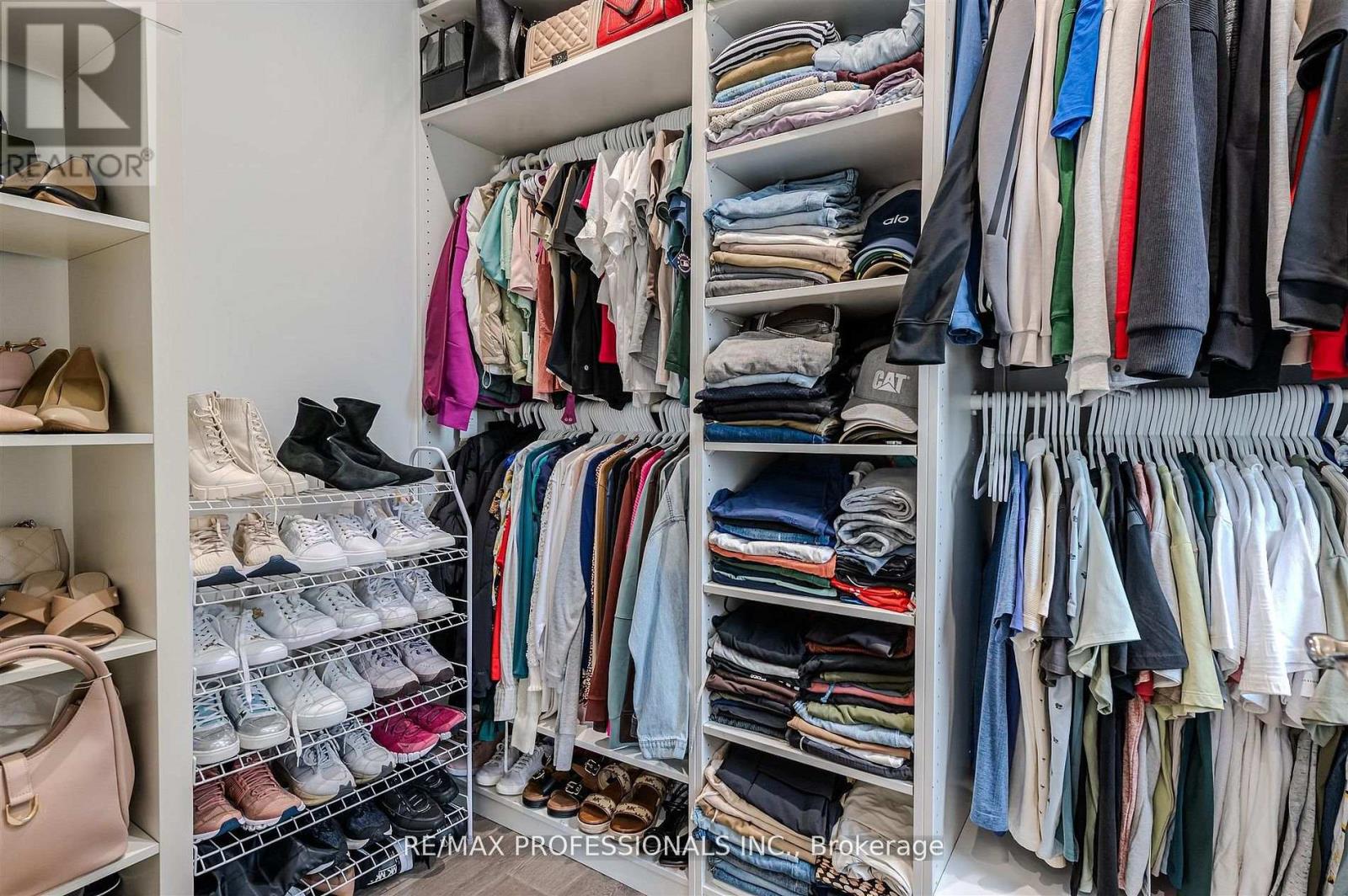 4 Dunrobin Drive, Toronto, Ontario  M9B 2S9 - Photo 32 - W13021358