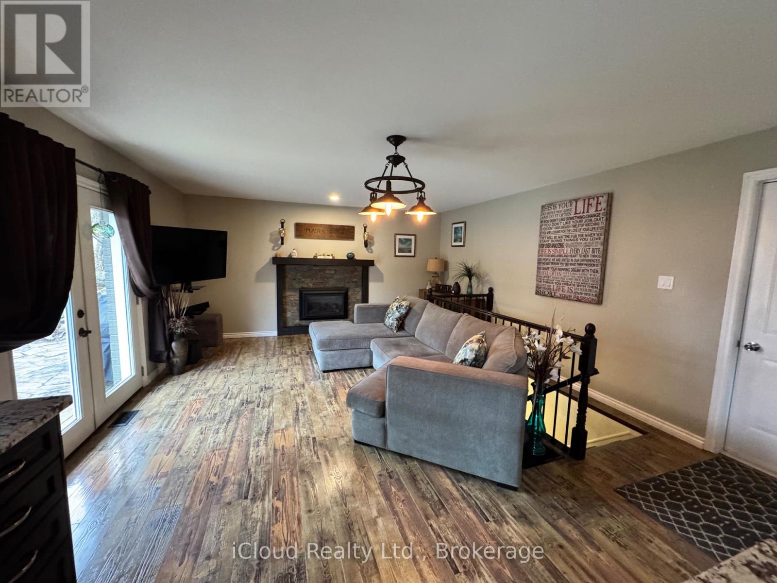 17 Agnes Street, Caledon, Ontario  L7K 0C6 - Photo 7 - W13021378