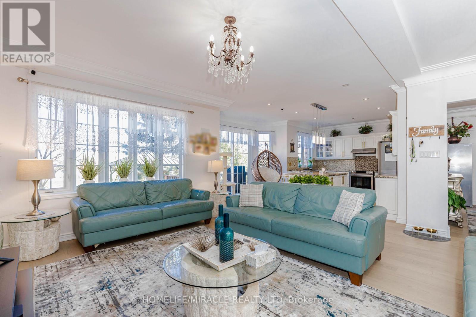 3339 Crompton Crescent, Mississauga, Ontario  L5B 4C7 - Photo 13 - W13021386