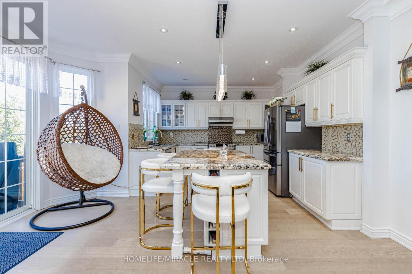 3339 Crompton Crescent, Mississauga, Ontario  L5B 4C7 - Photo 14 - W13021386