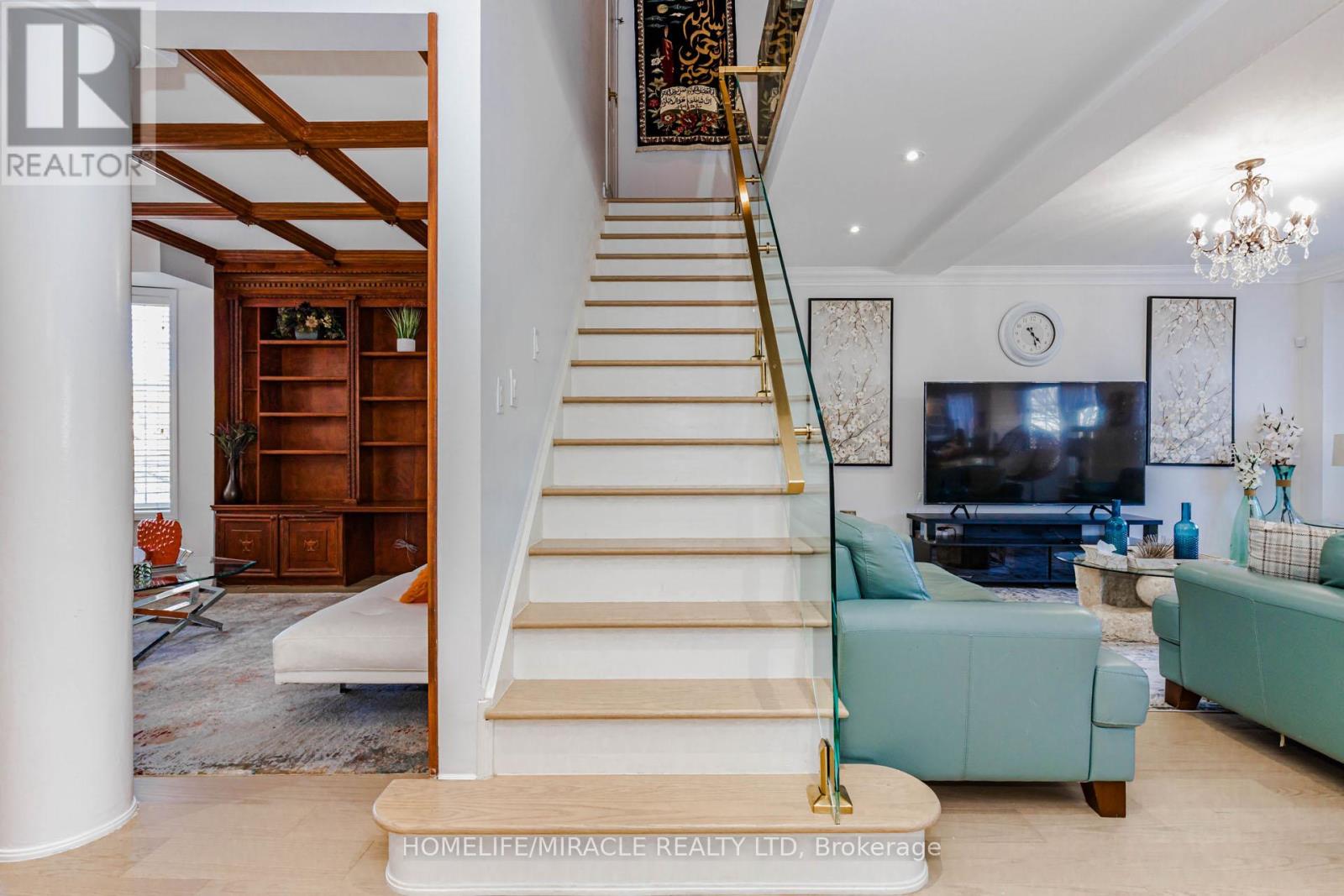 3339 Crompton Crescent, Mississauga, Ontario  L5B 4C7 - Photo 20 - W13021386