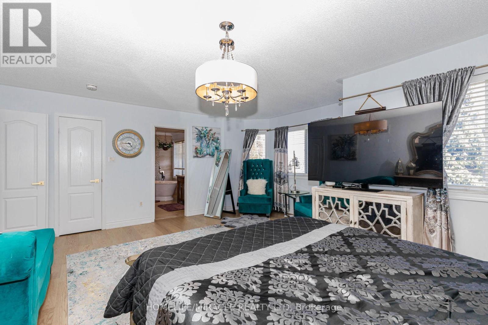 3339 Crompton Crescent, Mississauga, Ontario  L5B 4C7 - Photo 24 - W13021386