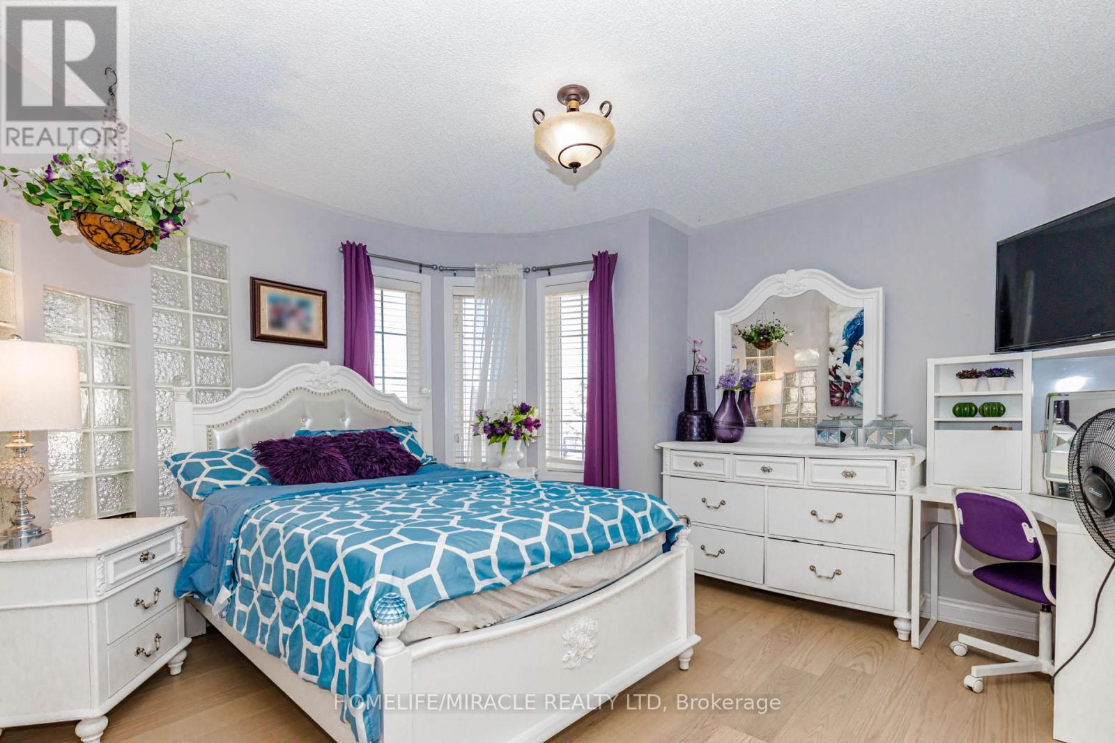 3339 Crompton Crescent, Mississauga, Ontario  L5B 4C7 - Photo 37 - W13021386