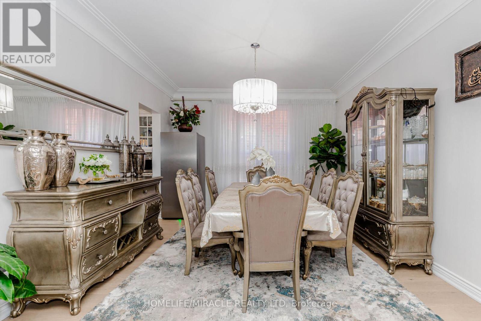 3339 Crompton Crescent, Mississauga, Ontario  L5B 4C7 - Photo 9 - W13021386