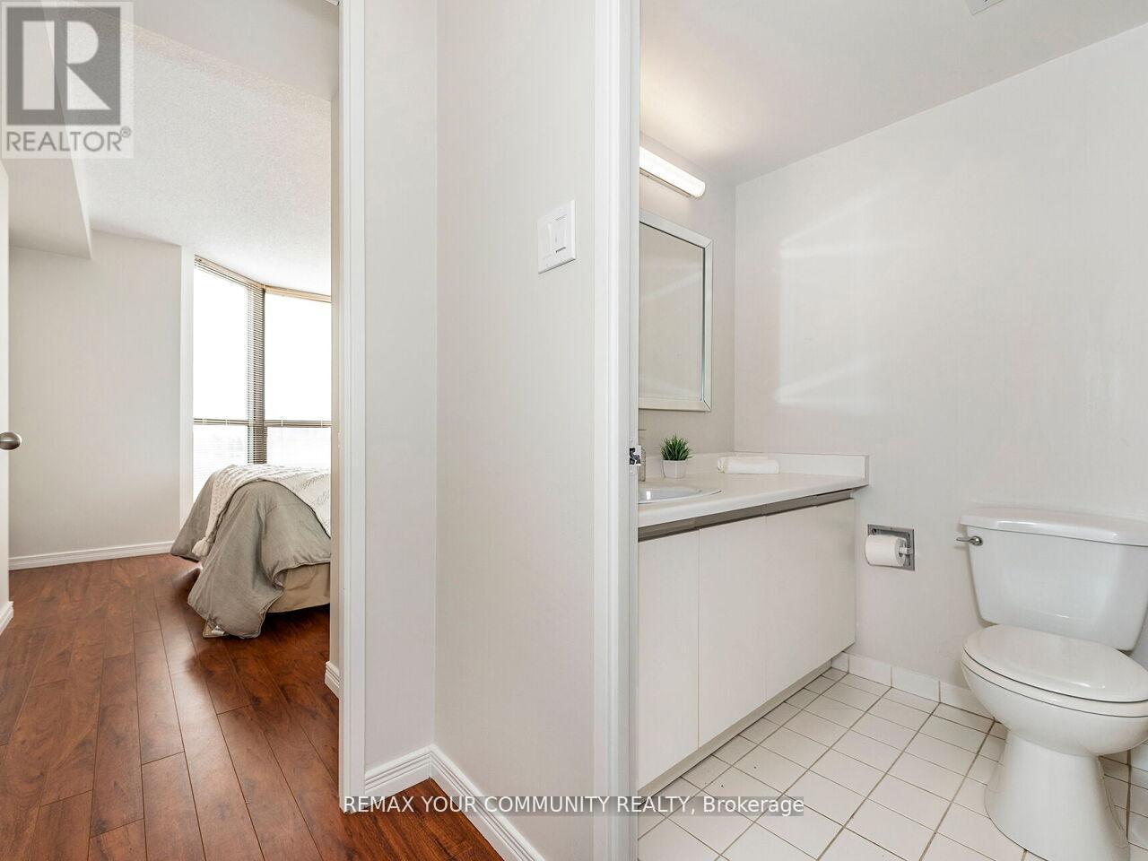 801 - 1155 Bough Beeches Boulevard, Mississauga, Ontario  L4W 4N2 - Photo 32 - W13021400