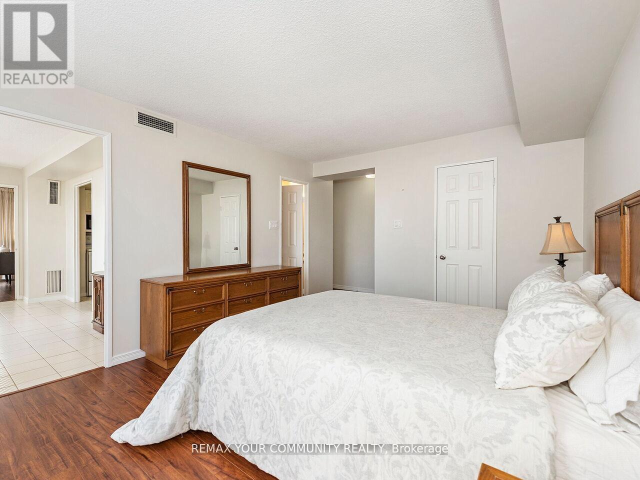 801 - 1155 Bough Beeches Boulevard, Mississauga, Ontario  L4W 4N2 - Photo 37 - W13021400