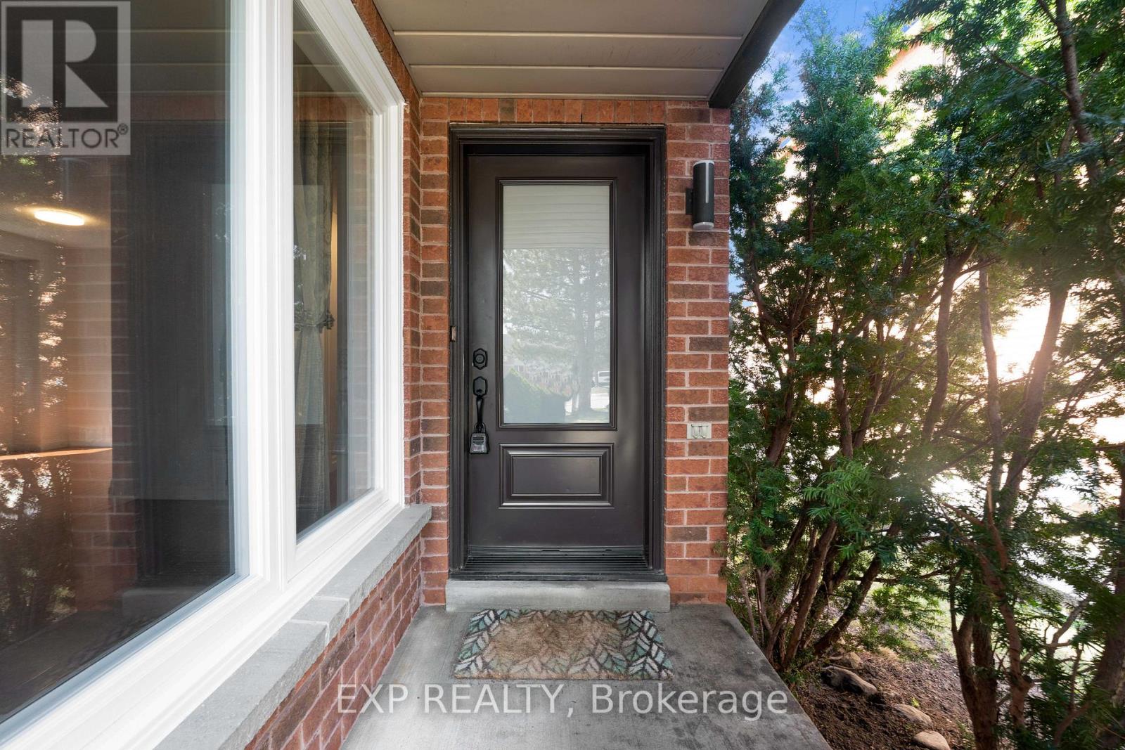 1471 Pickwick Drive, Mississauga, Ontario  L5V 1V7 - Photo 4 - W13021454