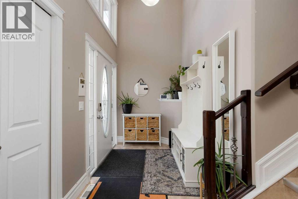 349 Walnut Crescent, Fort Mcmurray, Alberta  T9K 0W3 - Photo 3 - A2303134