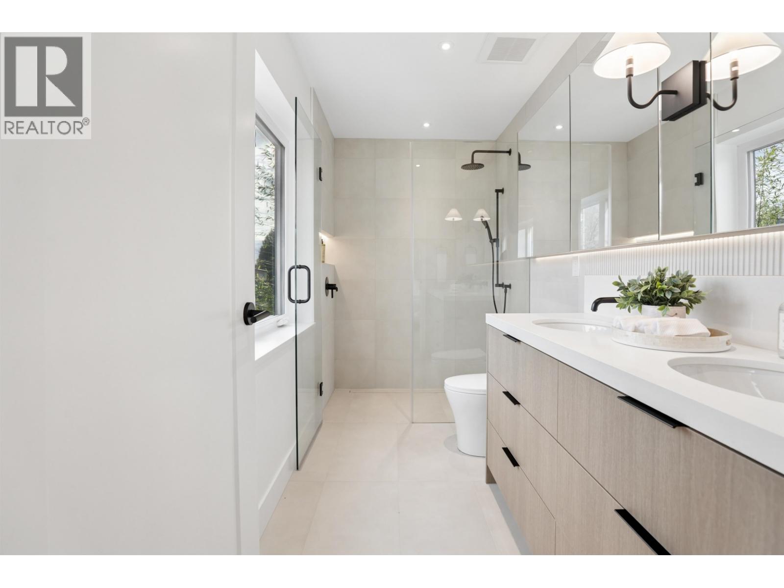 2 2130 E 2 Avenue, Vancouver, British Columbia  V5N 1E8 - Photo 15 - R3113336