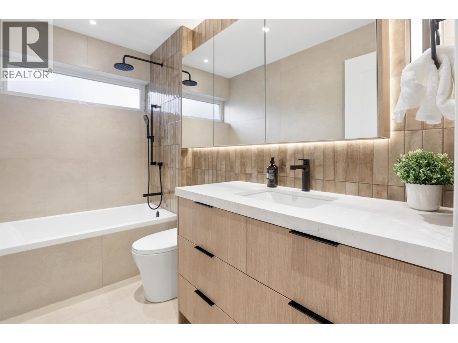 2 2130 E 2 Avenue, Vancouver, British Columbia  V5N 1E8 - Photo 17 - R3113336