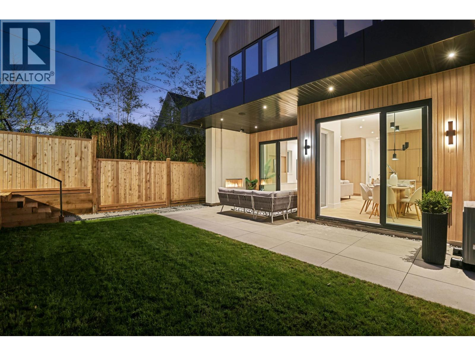 2 2130 E 2 Avenue, Vancouver, British Columbia  V5N 1E8 - Photo 3 - R3113336