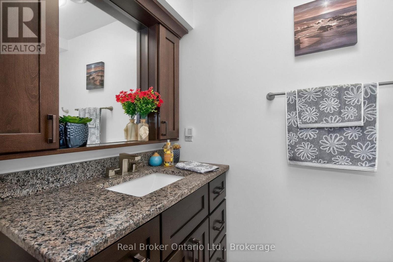 16 Mundy Avenue, Tiny, Ontario  L9M 0B5 - Photo 20 - S12888304