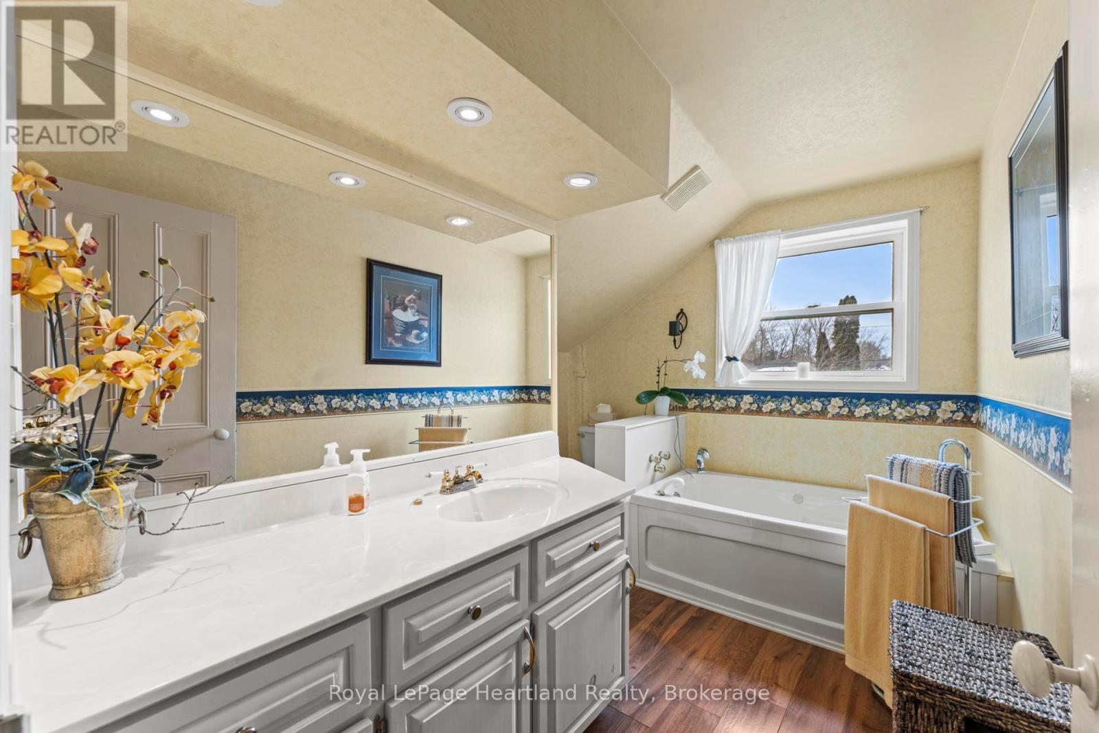 57 Huron Street, Central Huron, Ontario  N0M 1L0 - Photo 26 - X12845806