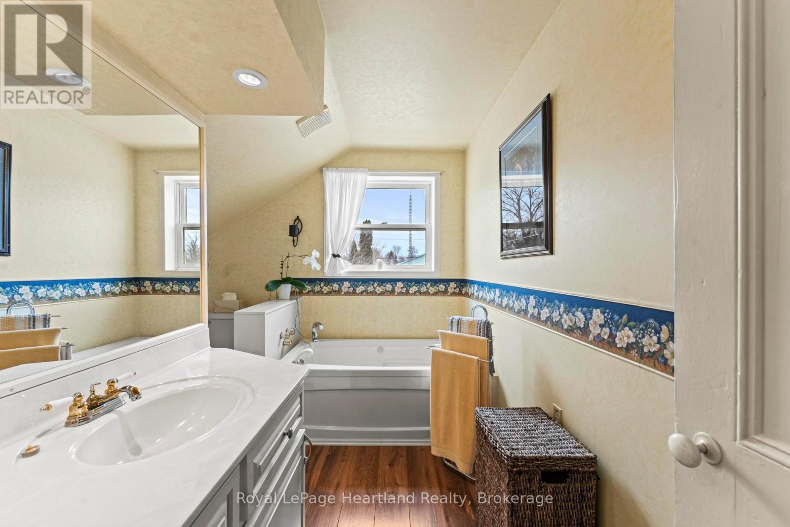 57 Huron Street, Central Huron, Ontario  N0M 1L0 - Photo 27 - X12845806