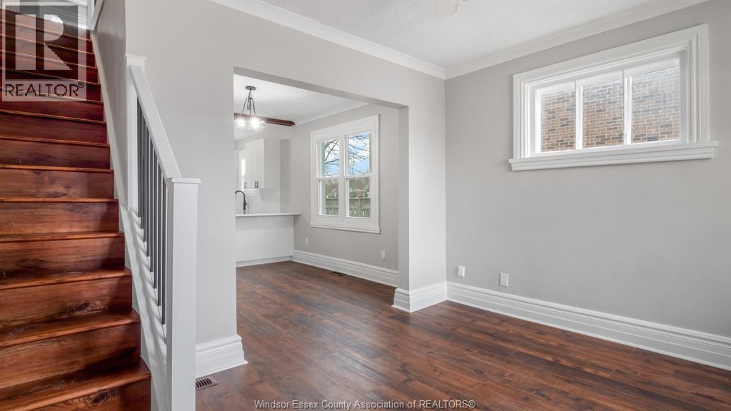 821-823 Villaire, Windsor, Ontario  N9S 2J3 - Photo 5 - 26008651