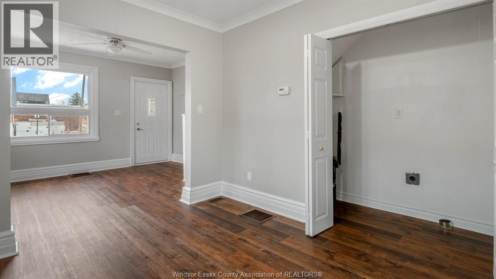 821-823 Villaire, Windsor, Ontario  N9S 2J3 - Photo 8 - 26008651