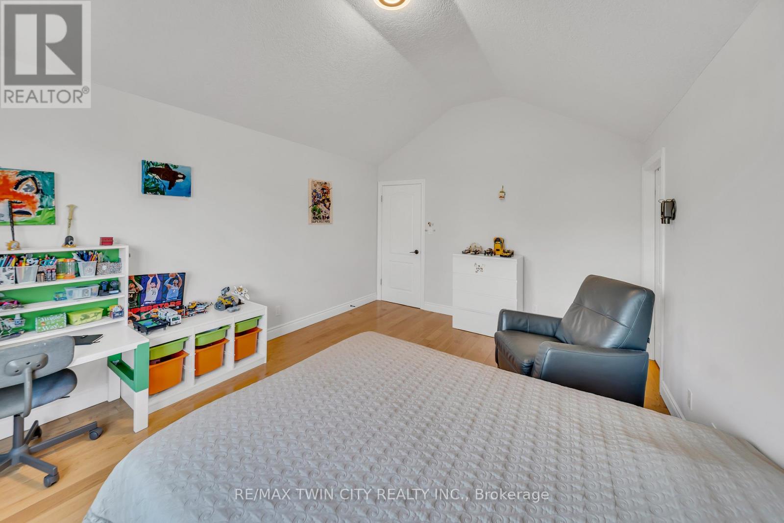 361 Red Osier Road, Waterloo, Ontario  N2V 2V8 - Photo 32 - X13021210