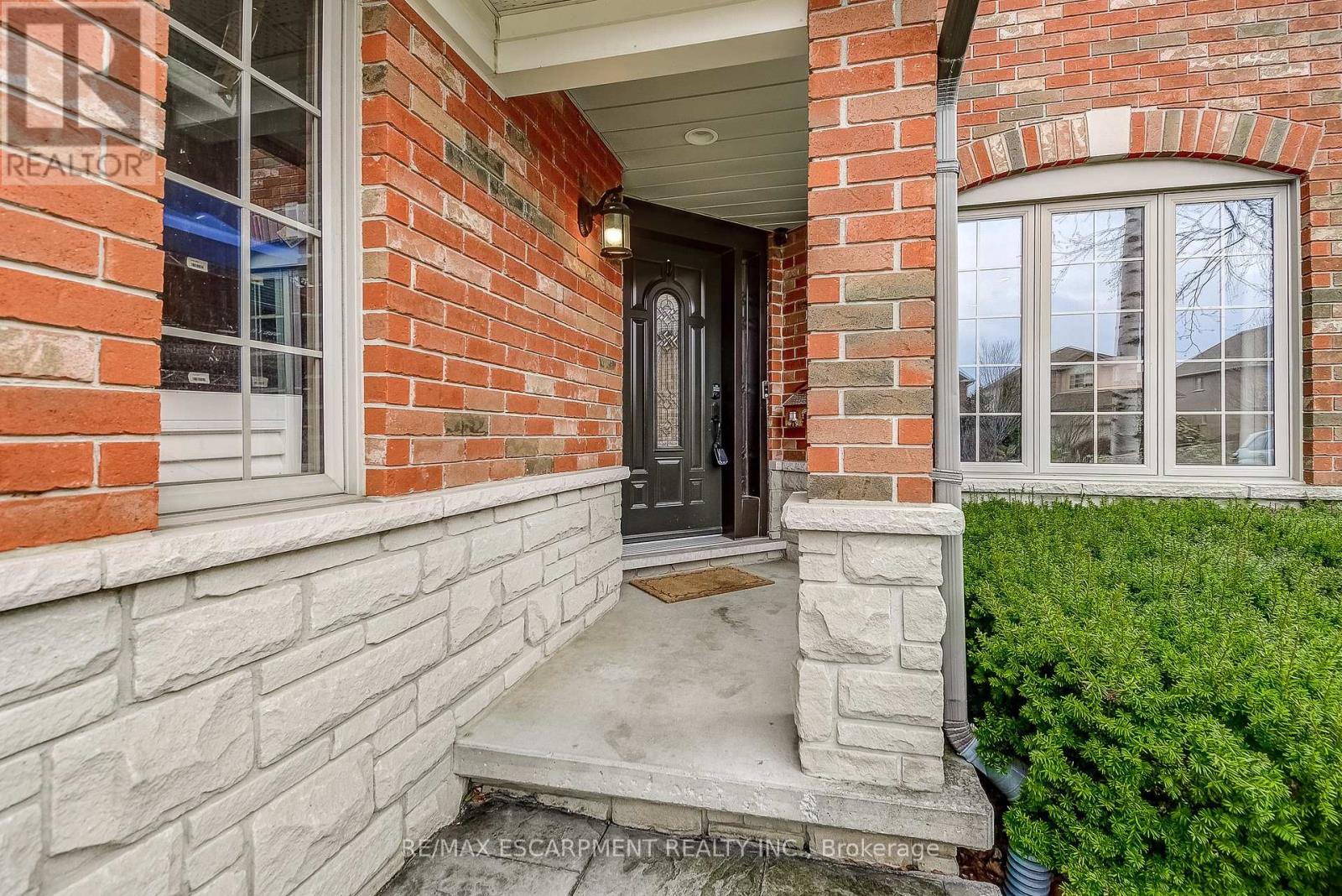 20 Derbyshire Street, Hamilton, Ontario  L9G 4X9 - Photo 5 - X13021230