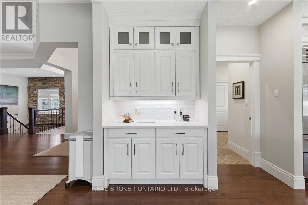 945 Riverstone Court, Kitchener, Ontario  N2P 0A3 - Photo 14 - X13021250