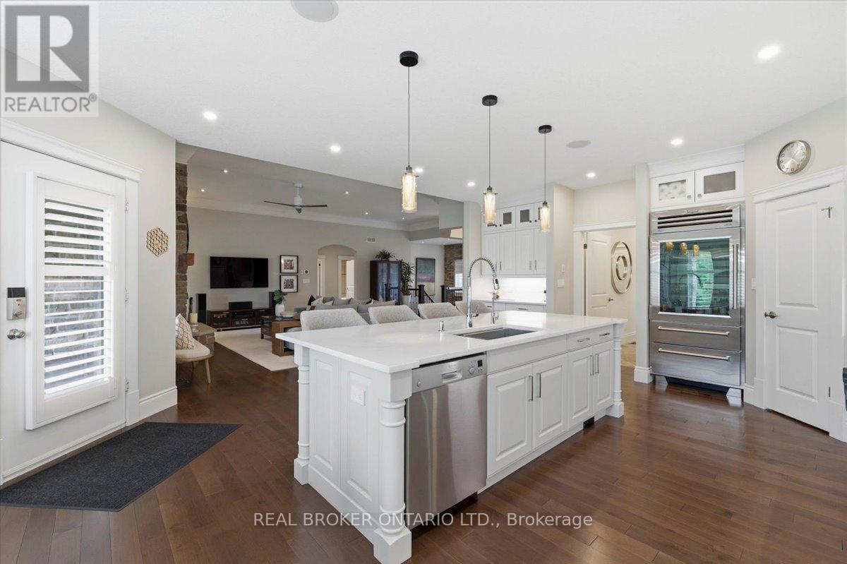 945 Riverstone Court, Kitchener, Ontario  N2P 0A3 - Photo 9 - X13021250