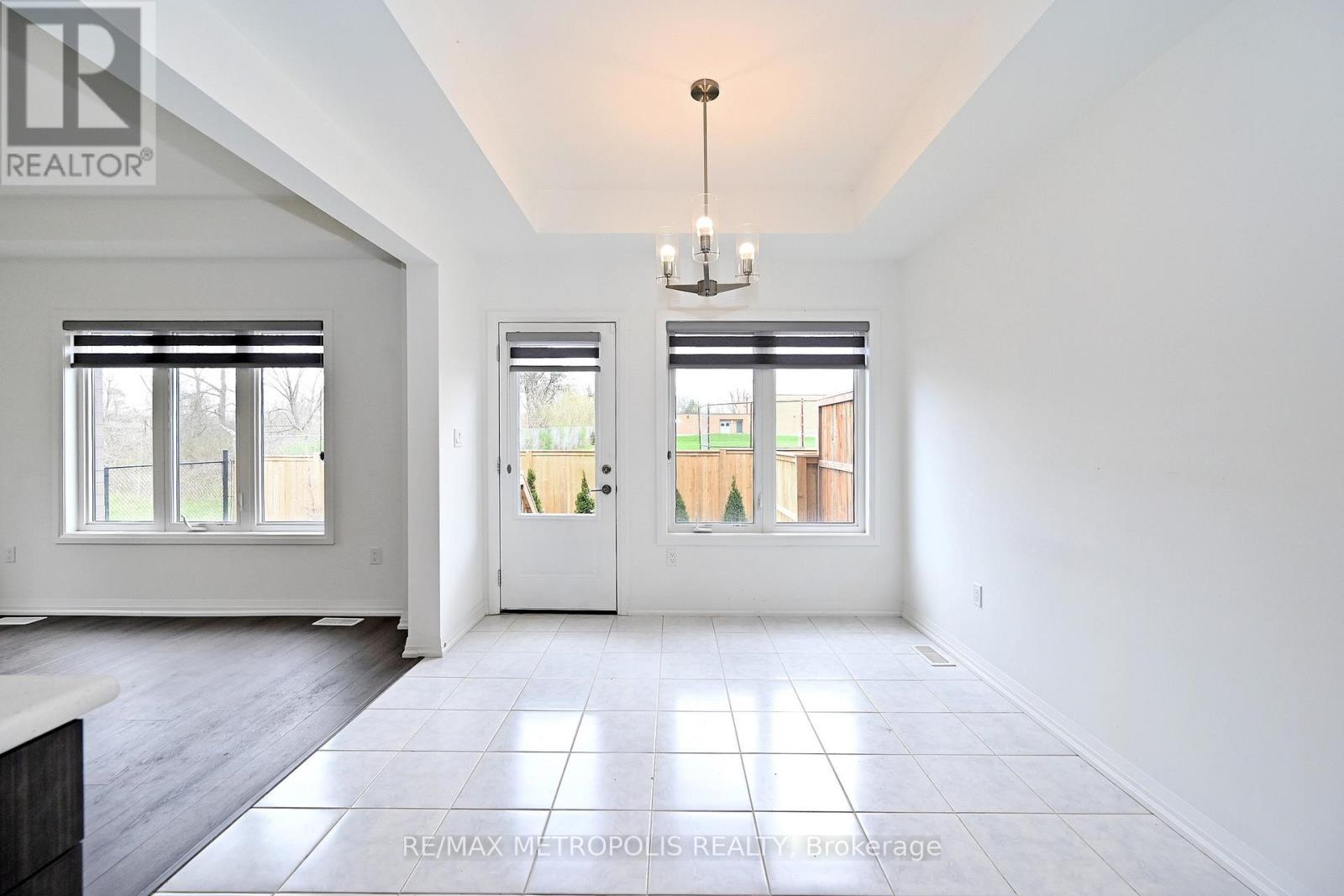 104 - 4552 Portage Road, Niagara Falls, Ontario  L2E 6A8 - Photo 14 - X13021284