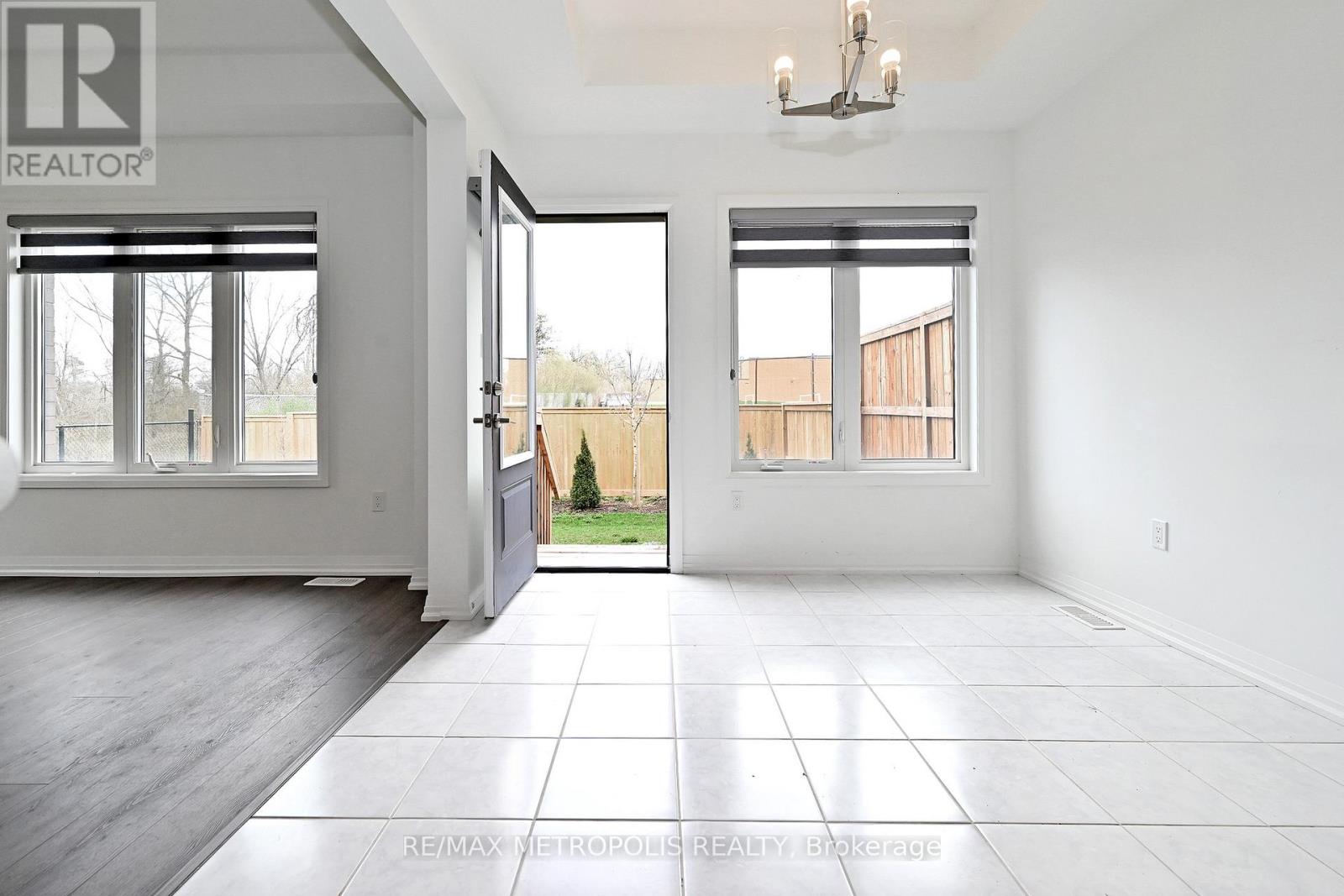 104 - 4552 Portage Road, Niagara Falls, Ontario  L2E 6A8 - Photo 16 - X13021284