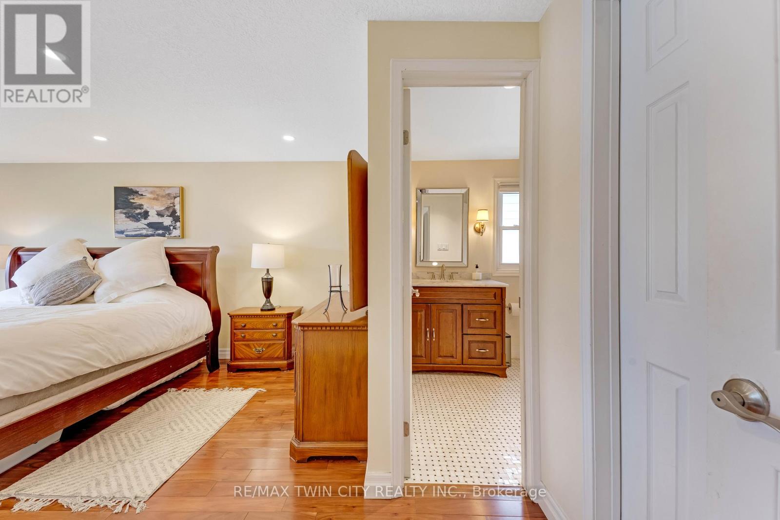 109 Ashberry Place, Waterloo, Ontario  N2T 1G8 - Photo 25 - X13021402