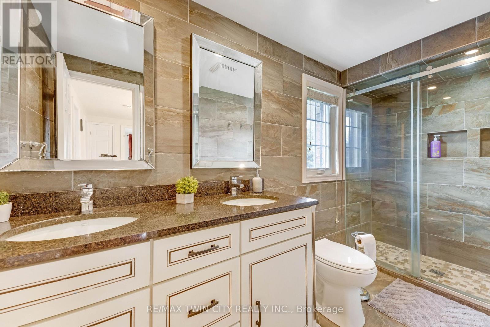 109 Ashberry Place, Waterloo, Ontario  N2T 1G8 - Photo 30 - X13021402