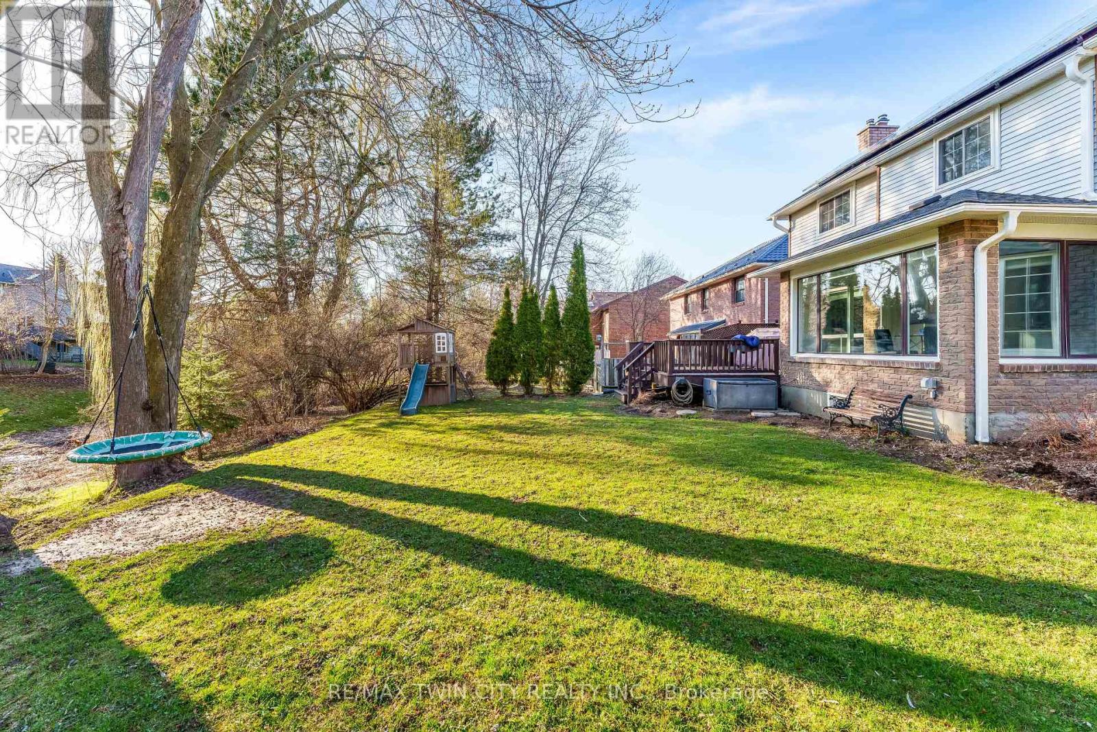 109 Ashberry Place, Waterloo, Ontario  N2T 1G8 - Photo 46 - X13021402