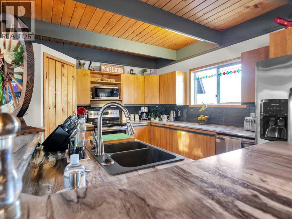 20 Lakeshore Drive, Rural Ponoka County, Alberta  T0C 2J0 - Photo 11 - A2286707