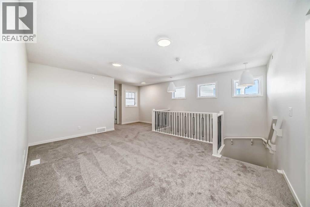 110 Hotchkiss Manor SE, Calgary, Alberta  T3S 0G1 - Photo 33 - A2268810