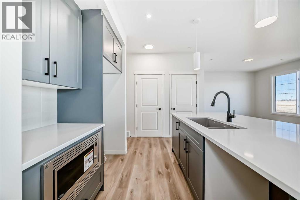 110 Hotchkiss Manor SE, Calgary, Alberta  T3S 0G1 - Photo 14 - A2268810