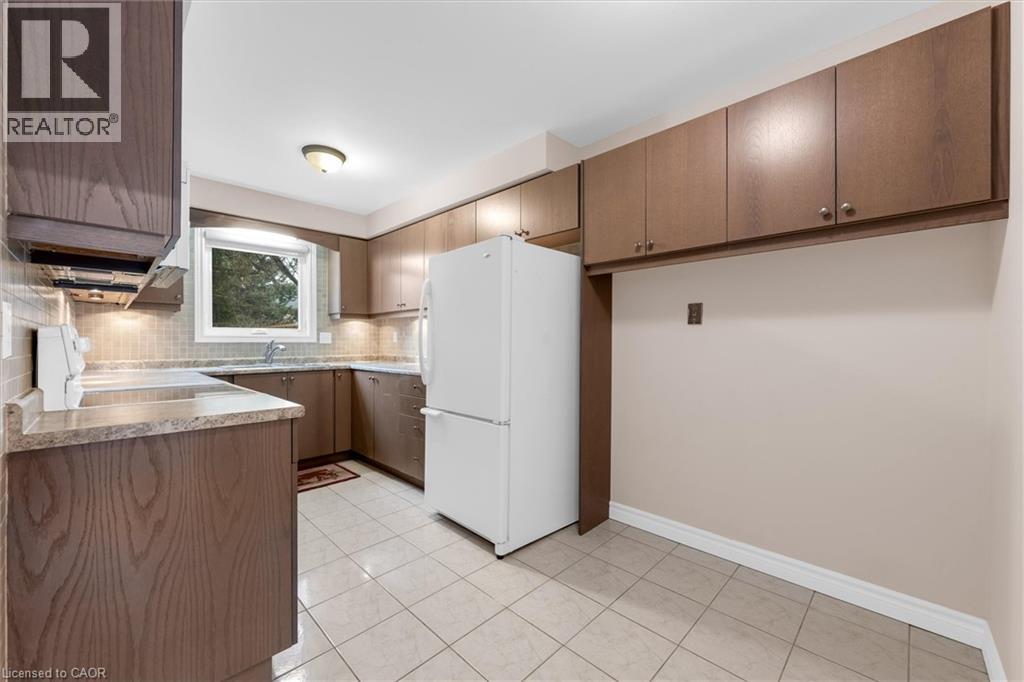 230 Meadowbrook Drive Unit# 1, Ancaster, Ontario  L9G 4V2 - Photo 11 - 40814488