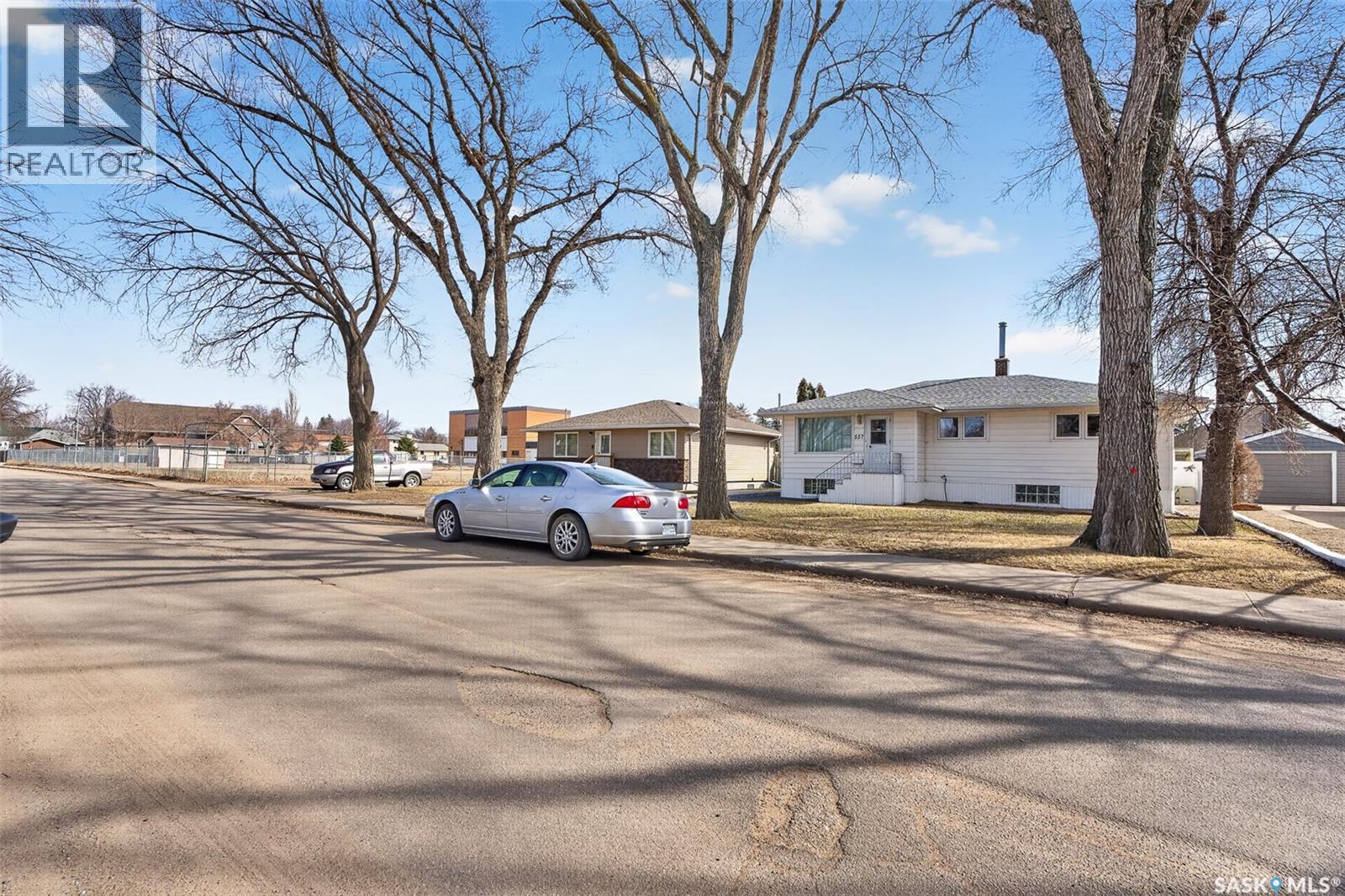 557 Duffield Street W, Moose Jaw, Saskatchewan  S6H 5J1 - Photo 52 - SK033403