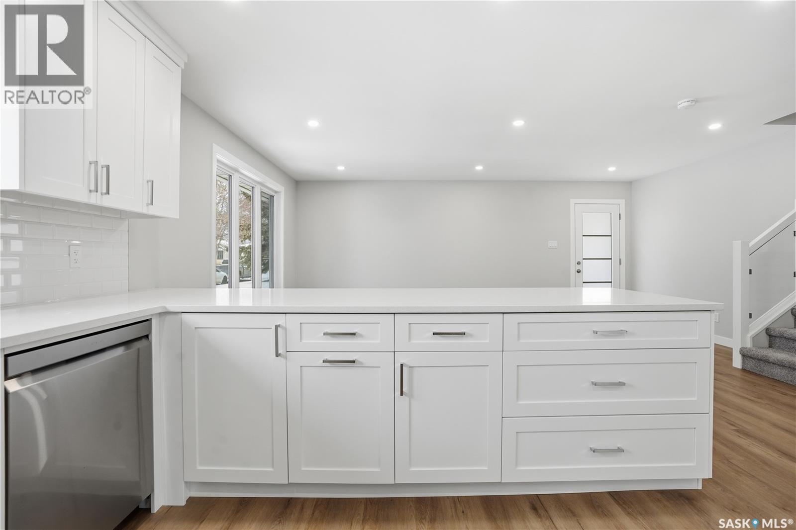 31 Newstead Avenue, Regina, Saskatchewan  S4X 1H1 - Photo 7 - SK033422