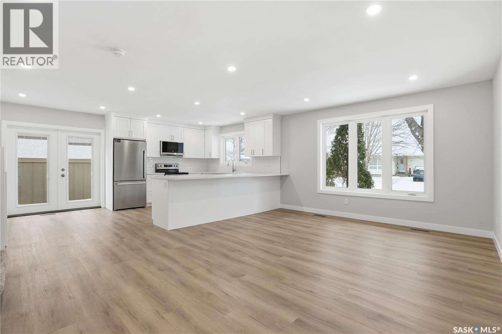 31 Newstead Avenue, Regina, Saskatchewan  S4X 1H1 - Photo 6 - SK033422