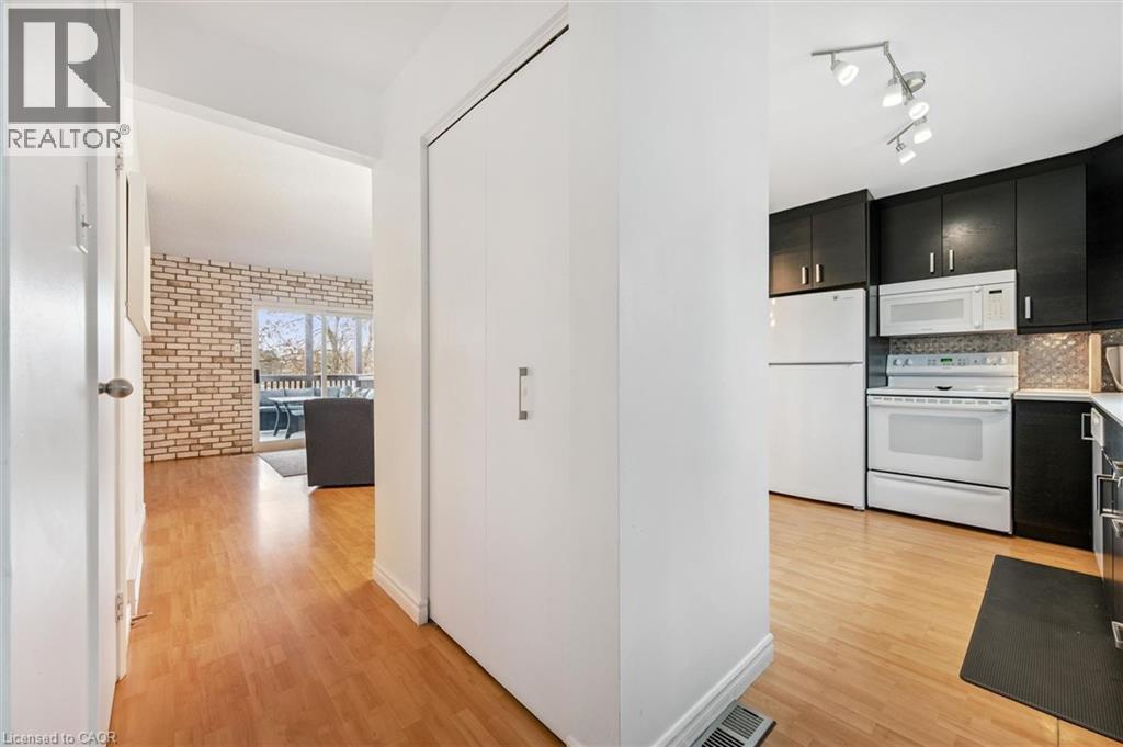 423 Cadbury Court Unit# A, Waterloo, Ontario  N2K 3G7 - Photo 5 - 40820110