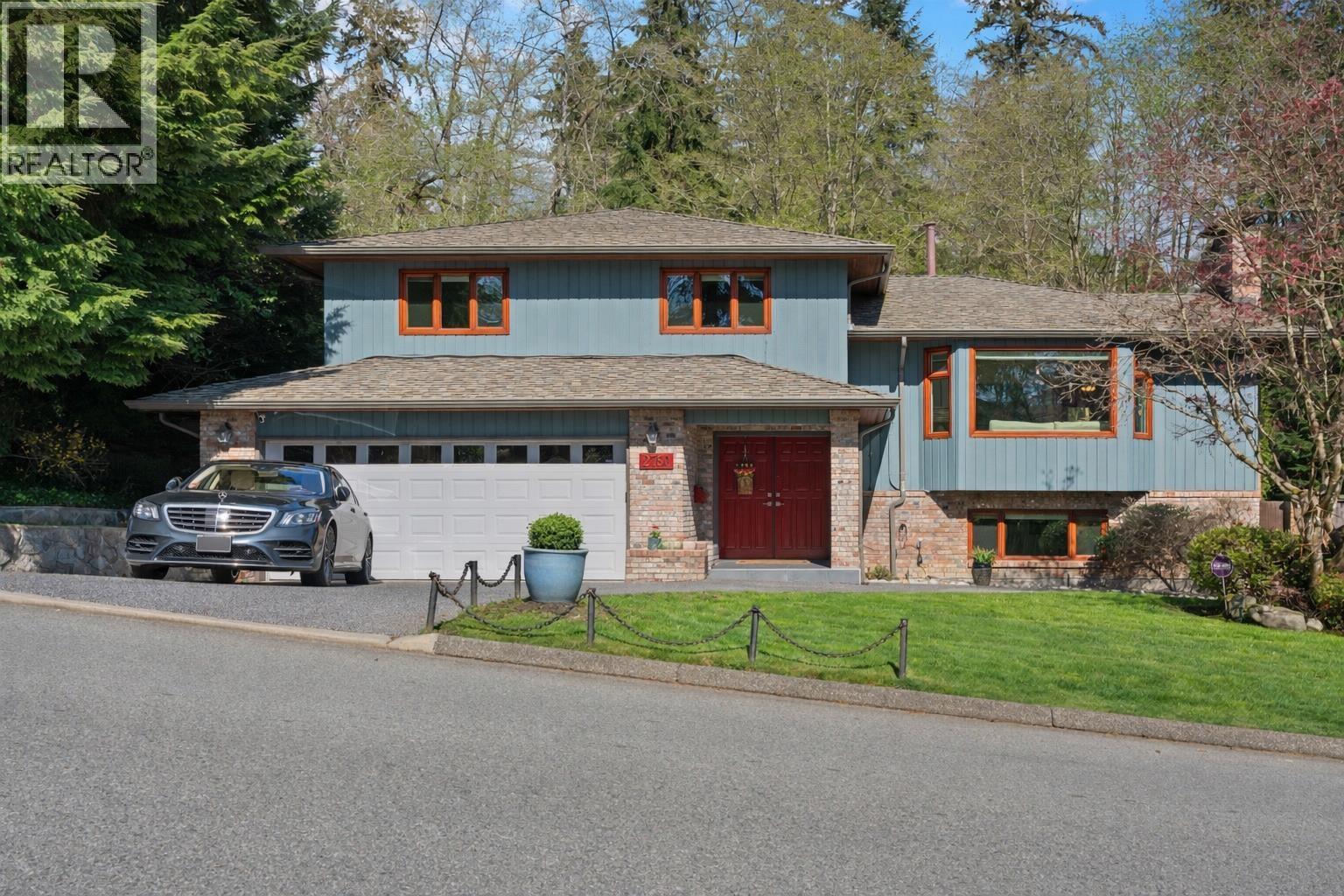 2760 Walpole Crescent, North Vancouver, British Columbia  V7H 2K7 - Photo 2 - R3113297