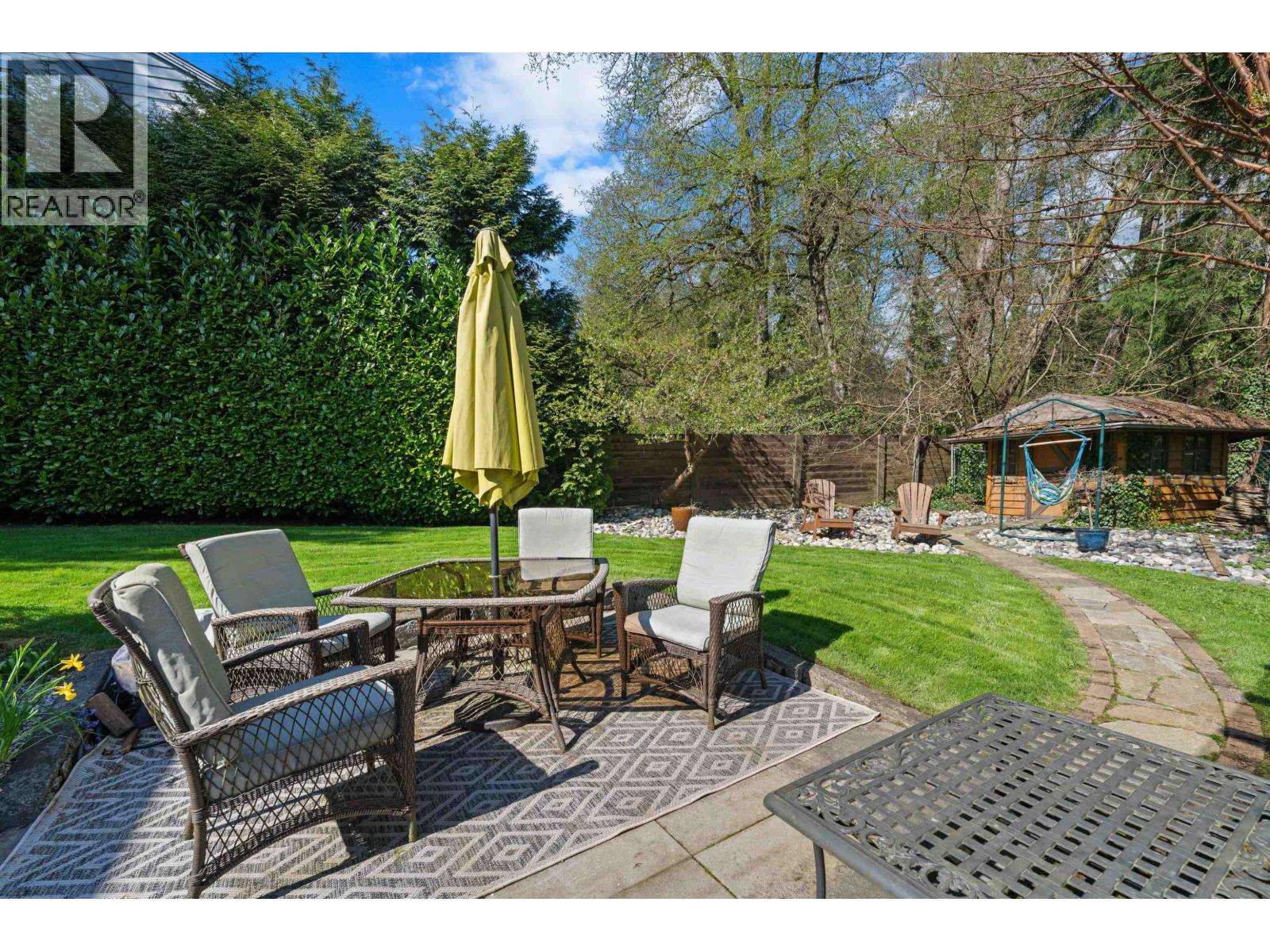 2760 Walpole Crescent, North Vancouver, British Columbia  V7H 2K7 - Photo 3 - R3113297