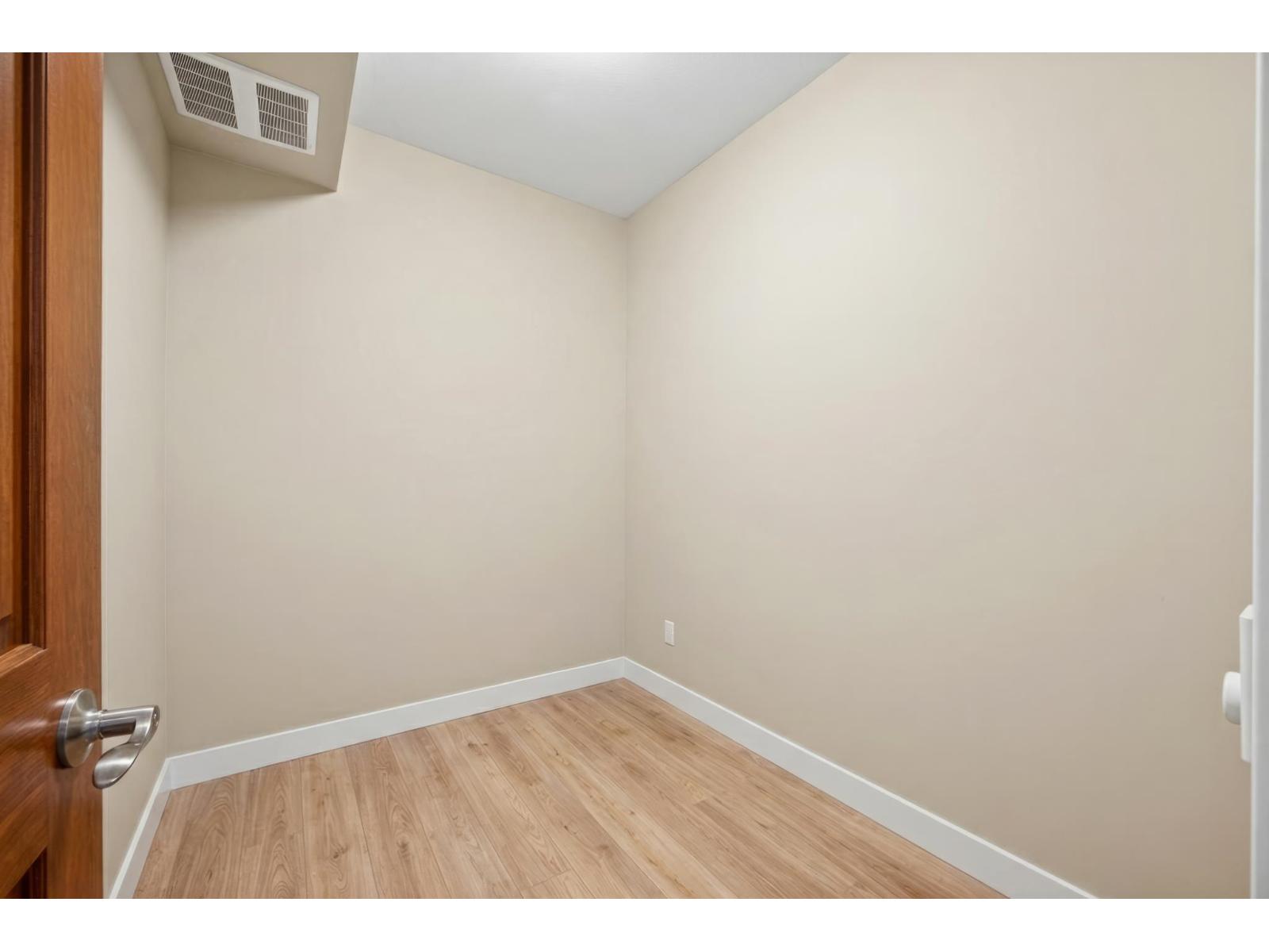 327 8157 207 Street, Langley, British Columbia  V2Y 0V3 - Photo 27 - R3113433